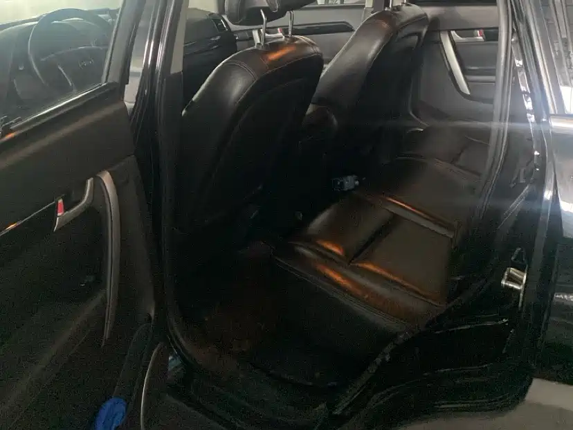 Chevrolet Captiva 2013 2.4L 2WD Urban Edition 7-seater фото 11