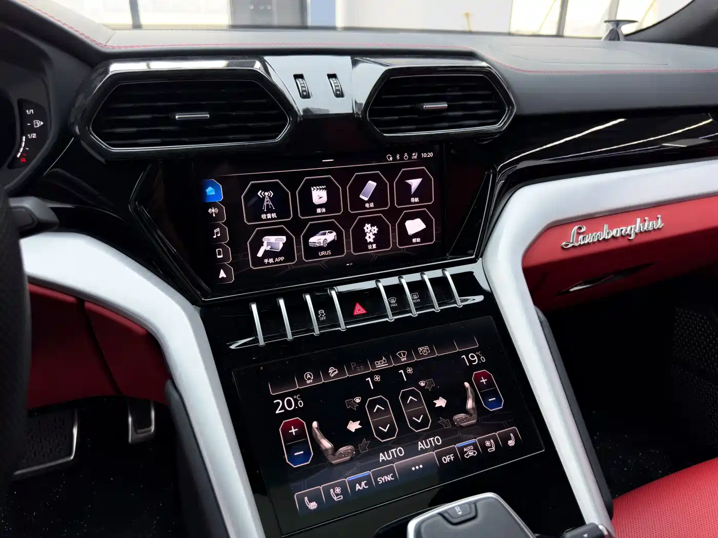 Lamborghini Urus 2021 4.0T V8 фото 22