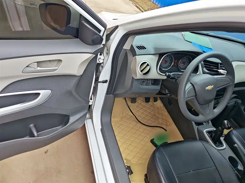 Chevrolet Sail 2018 Sail 3 1.3L Manual Comfort Sunroof фото 16