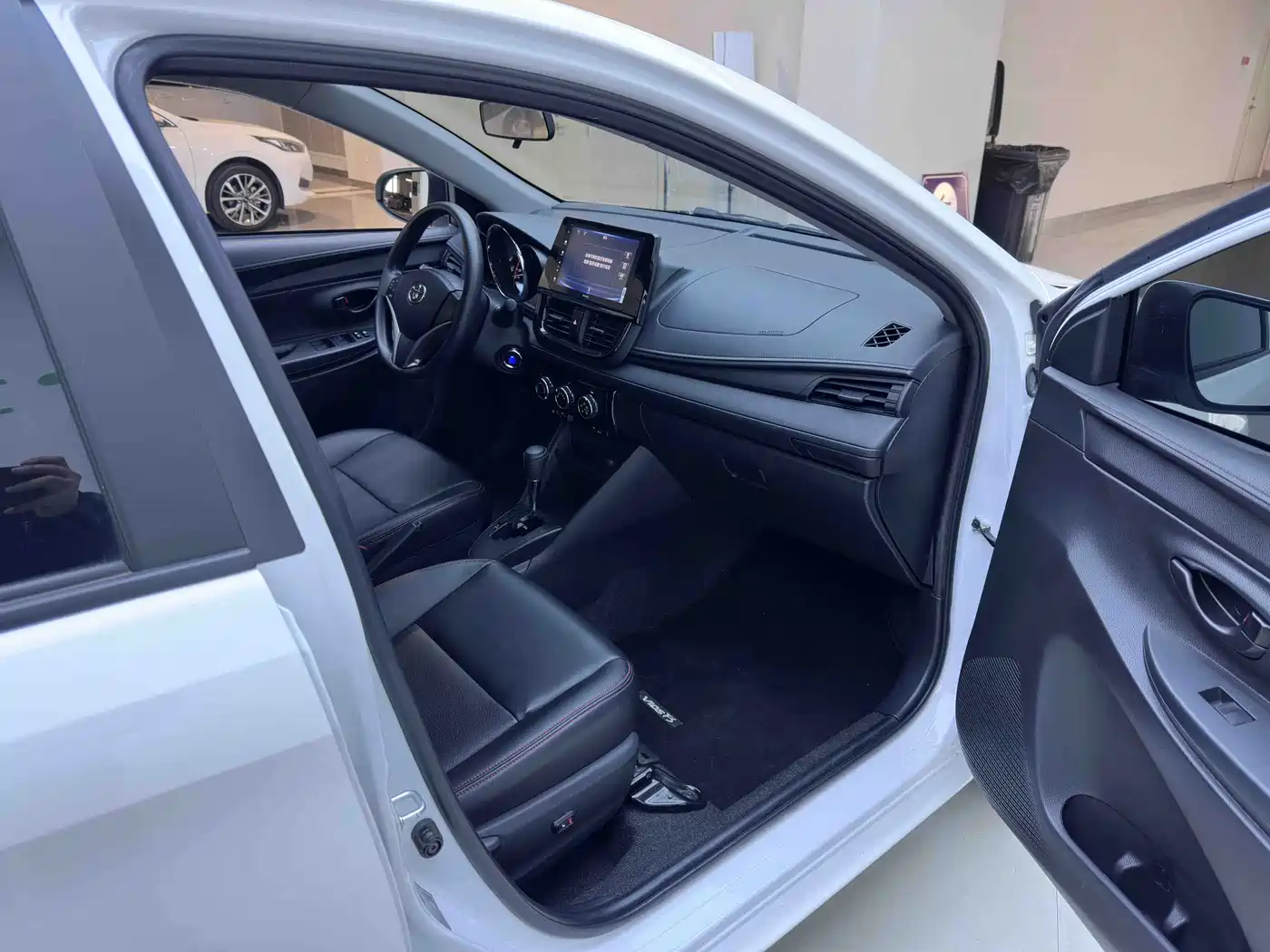 Toyota Vios FS 2022 1.5L CVT Sharp Speed CARE Edition фото 11