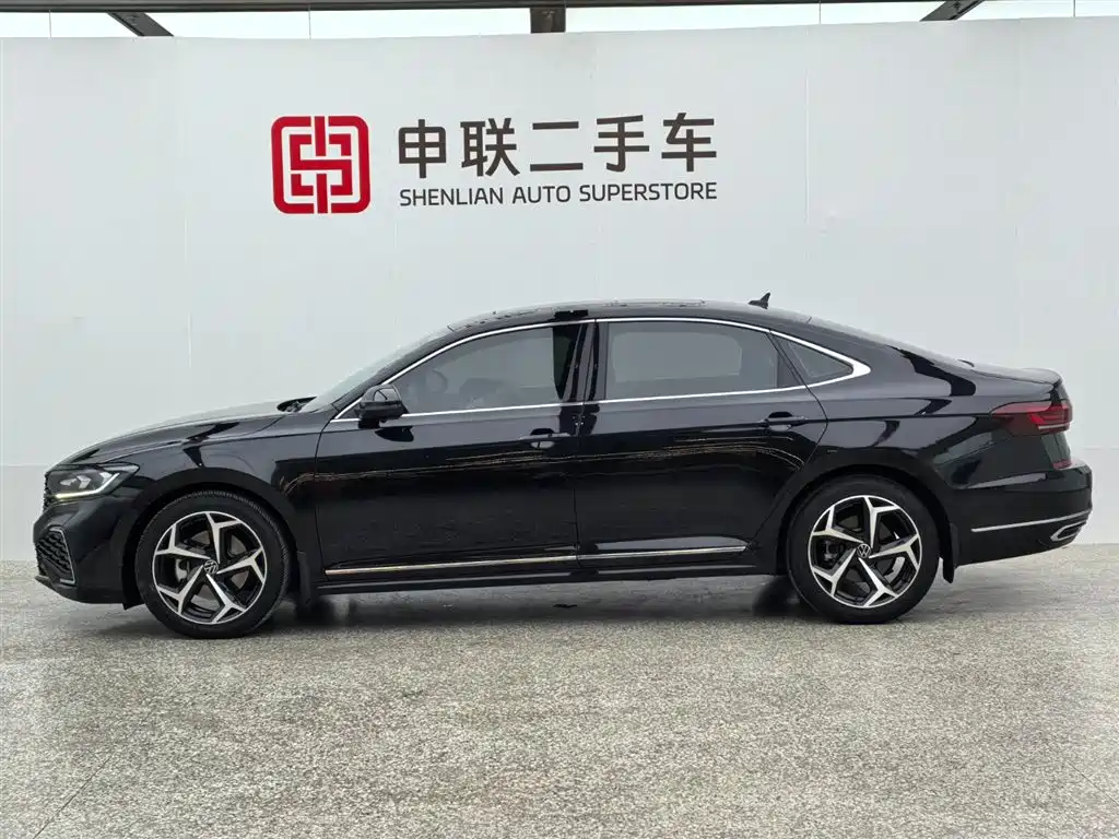 Volkswagen Passat 2023 330TSI Starlight Elite Edition