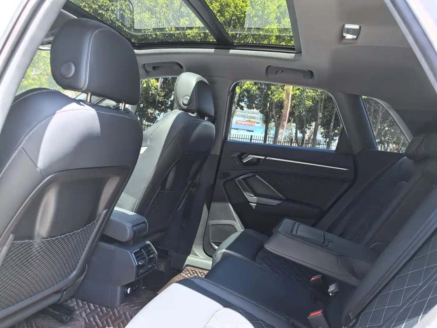 Audi Q3 2024 35 TFSI Fashion Sport фото 16