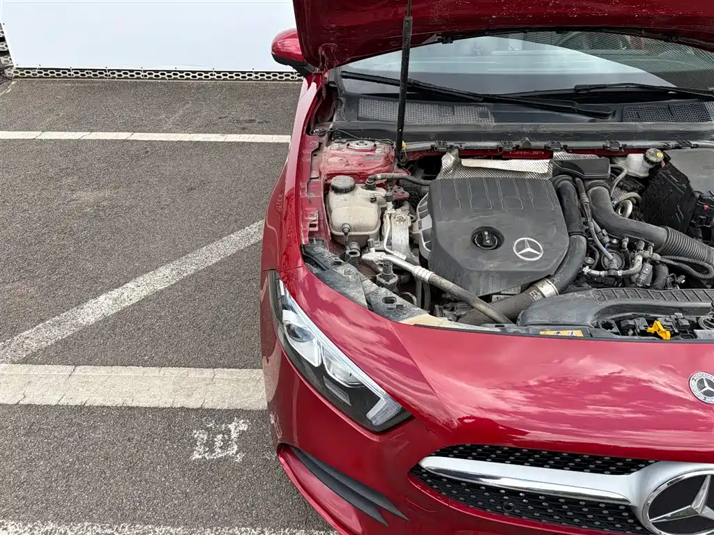 MERCEDES-BENZ A CLASS