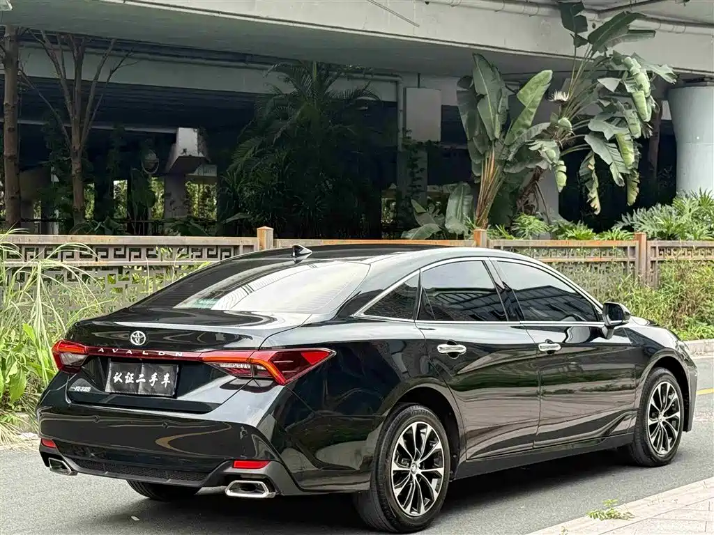 Toyota Avalon 2022 2.0L Luxury Edition фото 4