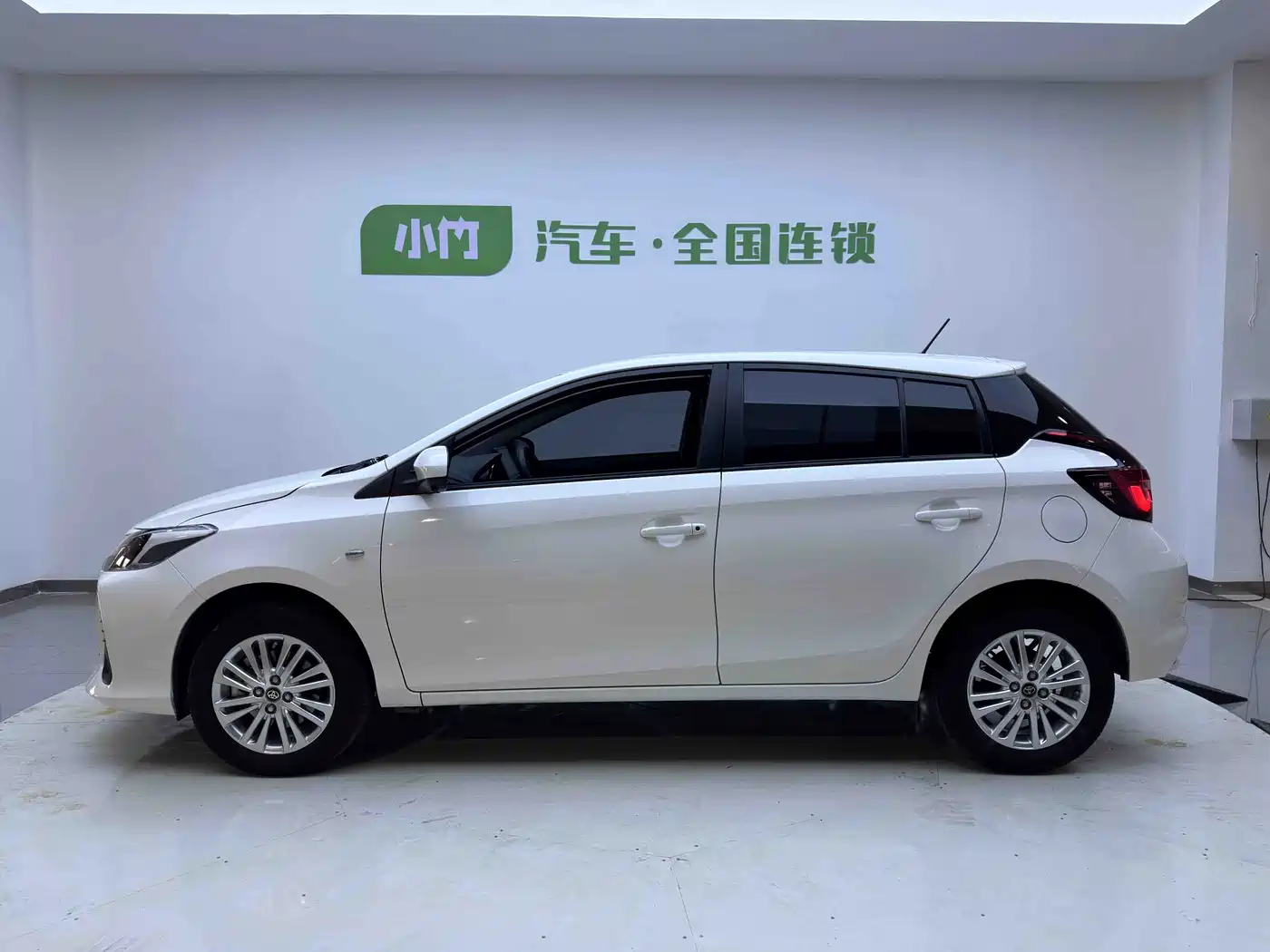 Toyota Vios FS 2022 1.5L CVT Sharp Speed CARE Edition фото 8