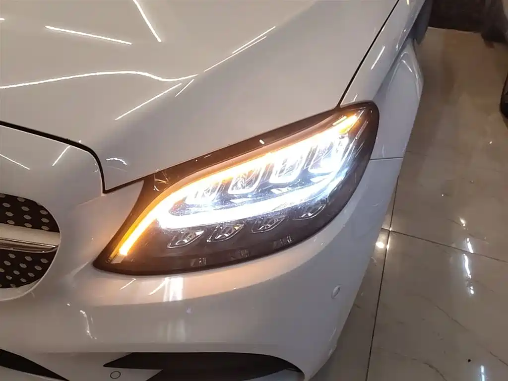 Mercedes-Benz C-Class 2020 Facelift C 260 L Sport фото 24