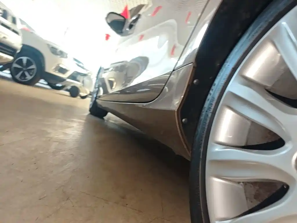 Фото 22 - Volvo V40