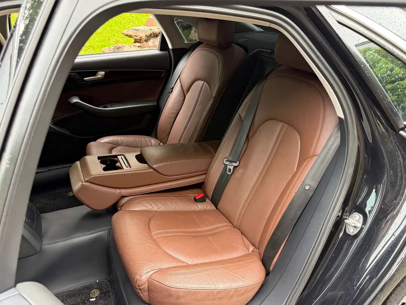 Audi A8 2011 2011 A8L 3.0 TFSI quattro Comfort (213kW)