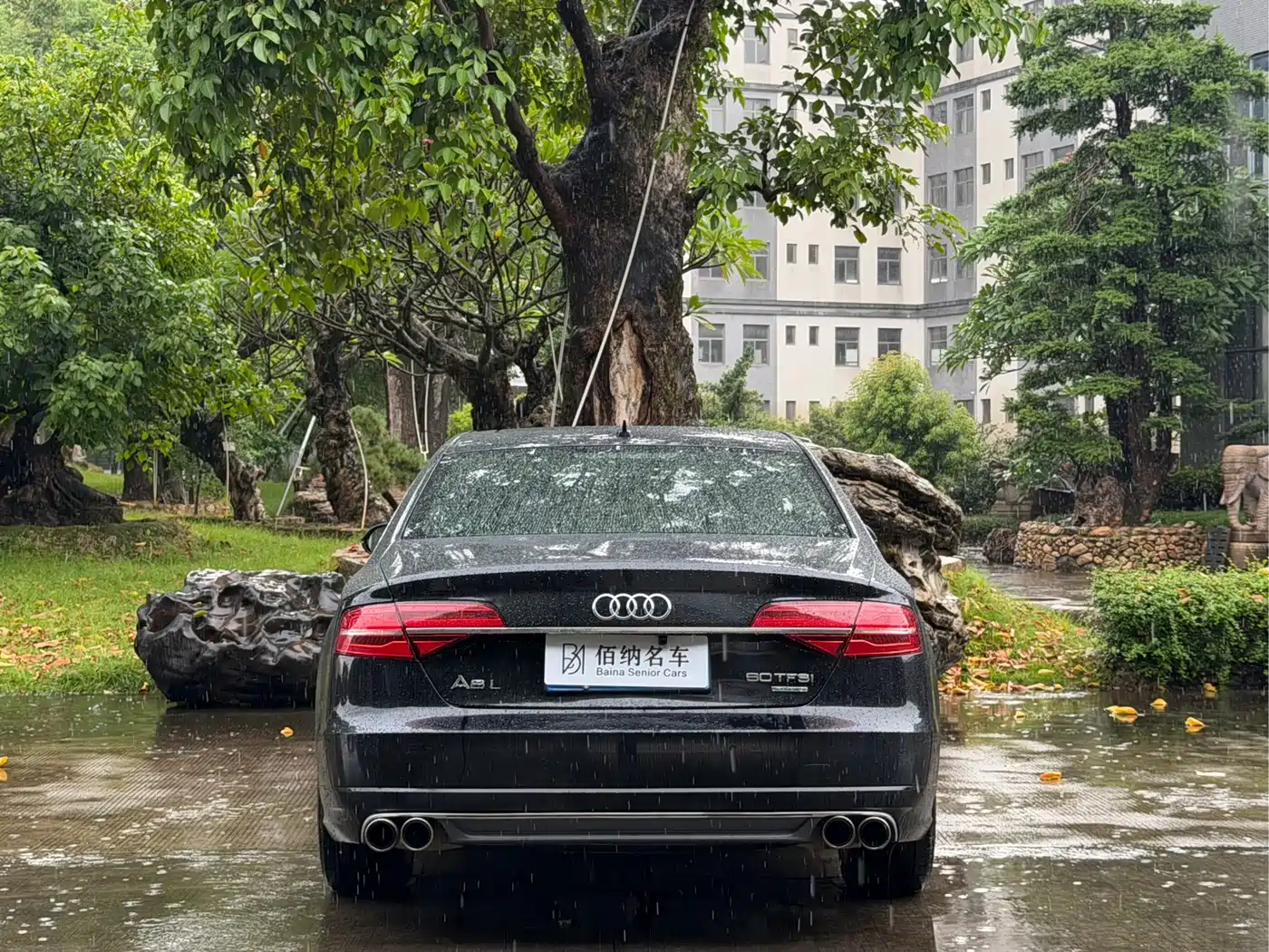 Audi A8 2011 2011 A8L 3.0 TFSI quattro Comfort (213kW)