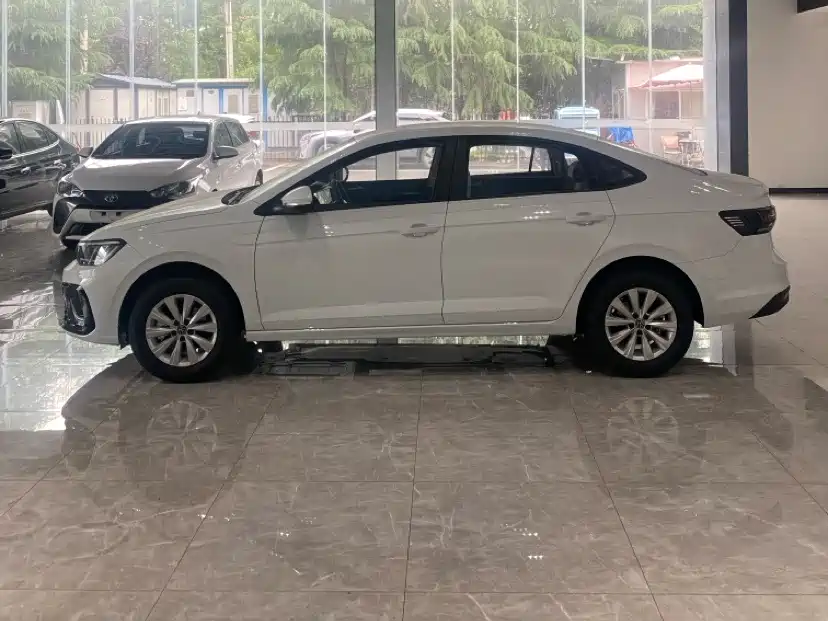Volkswagen Lavida 2026 Model X-Ray 1.5L Premium Elegance Edition фото 3