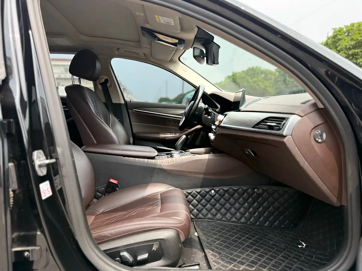 BMW 5 Series New Energy 2020 530Le Range Upgrade Luxury Package фото 19
