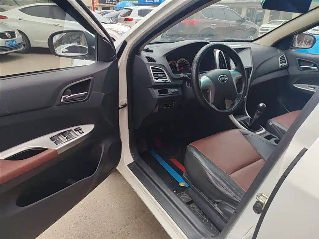 BYD F3 2015 Energy-saving Edition 1.5L Manual Comfort фото 16