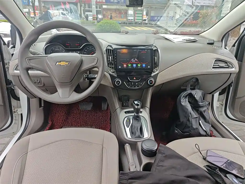Chevrolet Cruze 2015 1.5L Automatic Fashion Navigation Edition фото 10