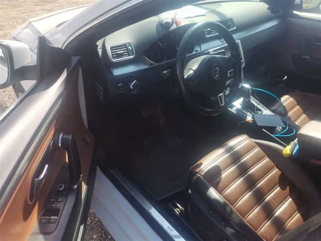 Volkswagen FAW-Volkswagen CC 2016 Model 1.8TSI Luxury фото 16