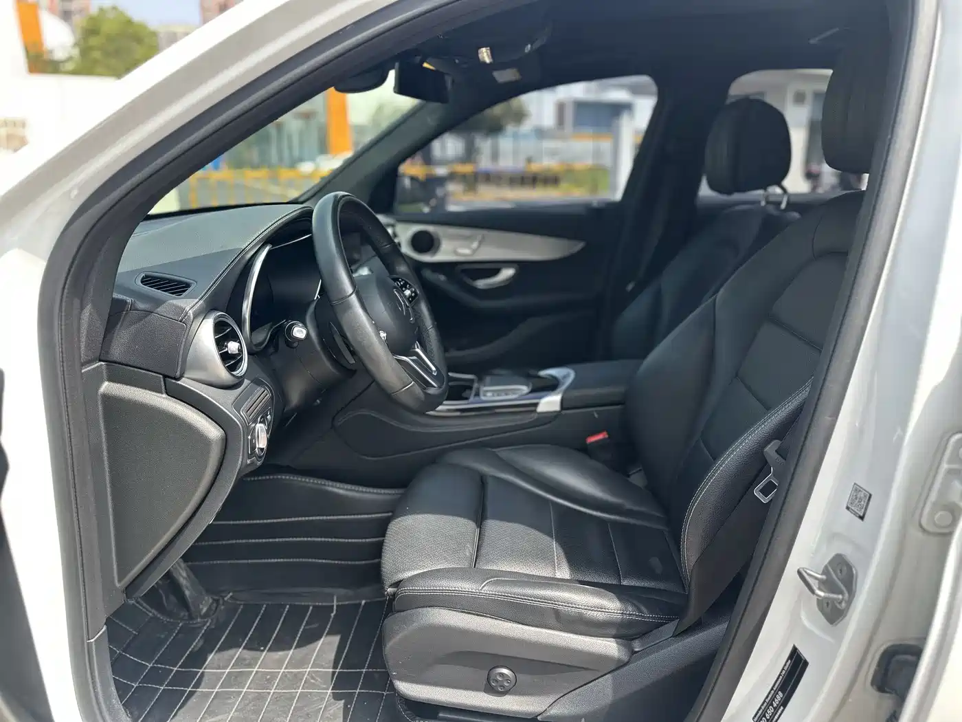 Mercedes-Benz GLC 2021 GLC 260 L 4MATIC Sporty фото 4