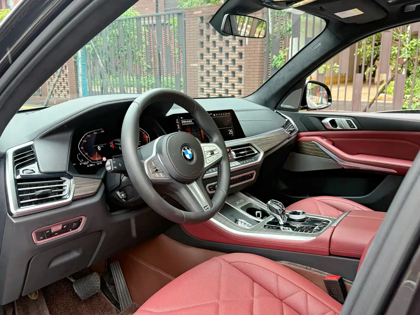 BMW X5 2022 Model xDrive 40Li M Sport Package фото 6
