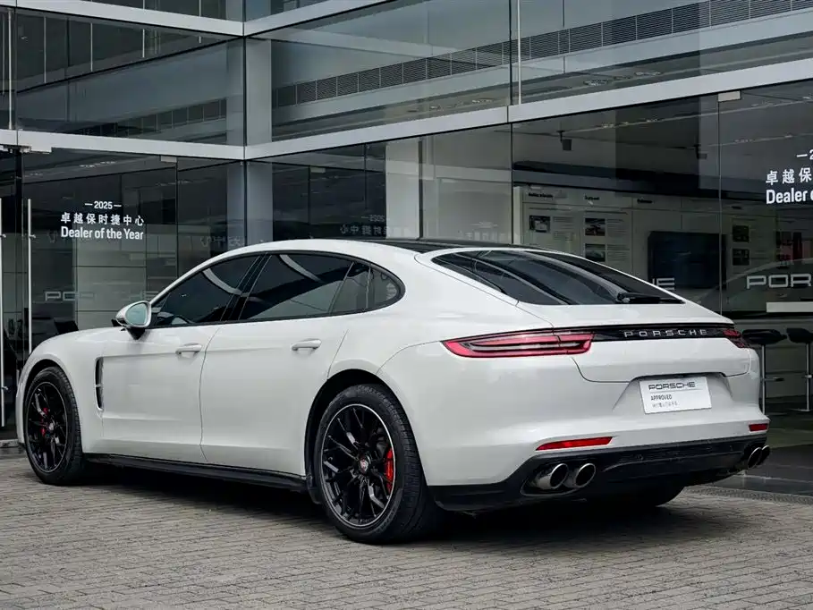 Porsche Panamera 2017 Panamera Executive Long Wheelbase 3.0T фото 4