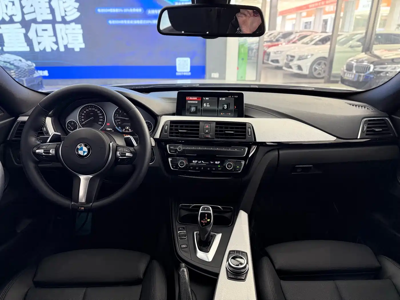 BMW 3 Series GT 2018 320i M Sport фото 5