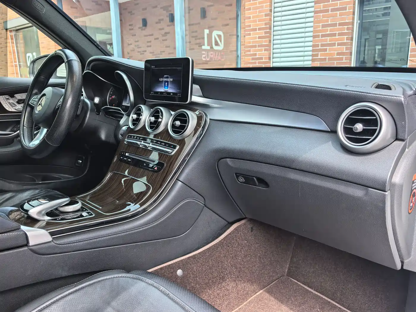 Mercedes-Benz GLC 2019 GLC 260 L 4MATIC Luxury фото 14