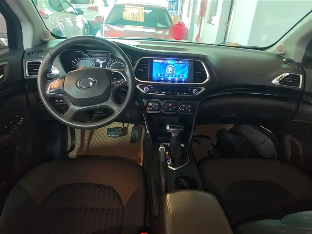 GAC Trumpchi Trumpchi GS4 2015 200T G-DCT Elite Edition фото 10
