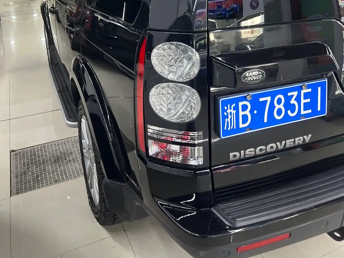 Land Rover Discovery 2014 3.0 SDV6 HSE Diesel фото 13