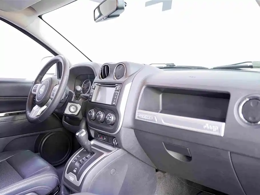 Jeep Compass (Import) 2014 2014 2.4L 4WD Serpentine Collector's Edition