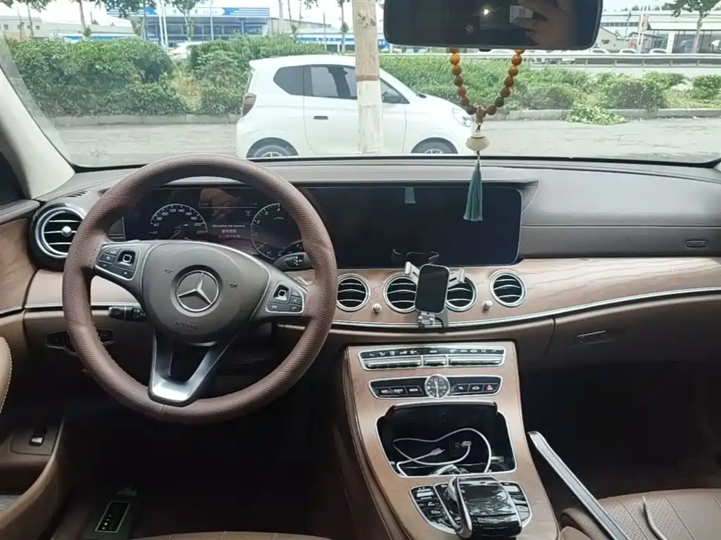 Mercedes-Benz E-Class 2018 Facelift E 200 L фото 10