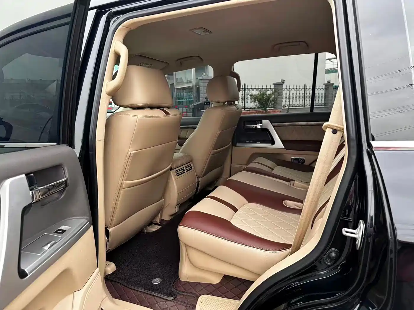 Toyota Land Cruiser (Import) 2014 2015 4.0L V6 Middle East Limited Edition