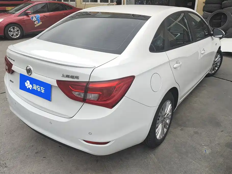 Buick Excelle 2015 15N Automatic Elite фото 3