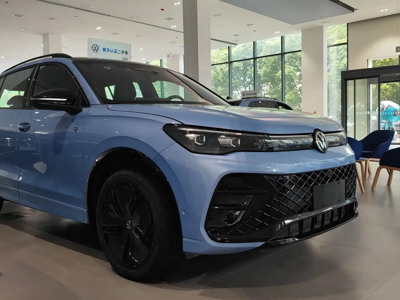 Volkswagen Tiguan L 2024 PRO 380TSI AWD R-Line Intelligent Leader Edition фото 3