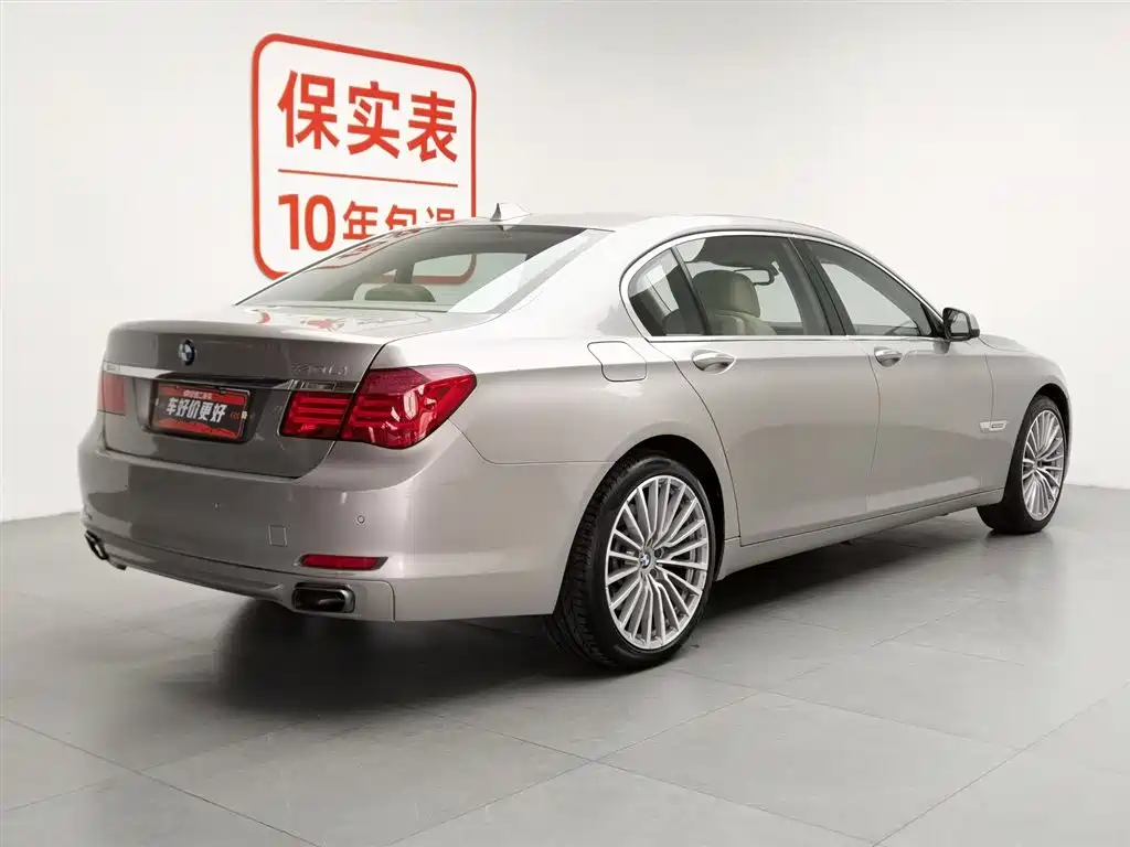 BMW 7 Series 2009 Model 740Li Leading Edition фото 2