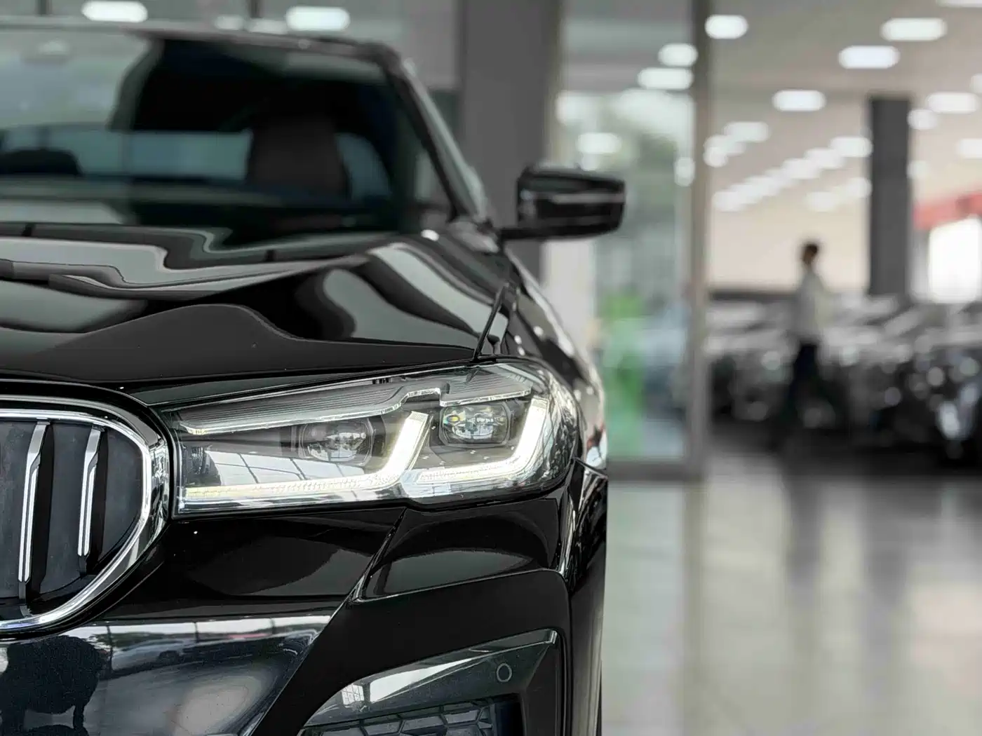 BMW 5 Series 2022 530Li Leading M Sport Package фото 16