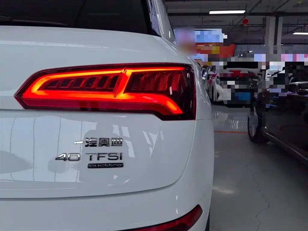 Audi Q5L 2020 Facelift 40 TFSI Honor Fashion фото 15