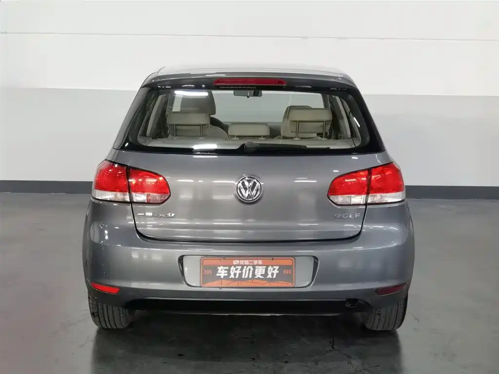 Volkswagen Golf 2011 Model 1.6 Automatic Fashion фото 4