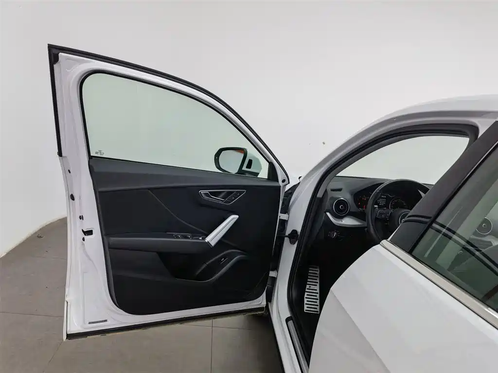 Audi Q2L 2018 35 TFSI Fashion Elegance China V фото 8
