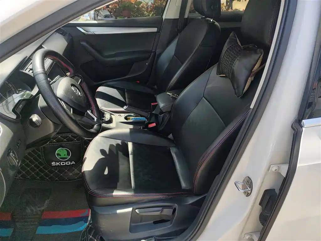 Škoda Octavia 2018 TSI230 DSG Comfort Edition фото 15