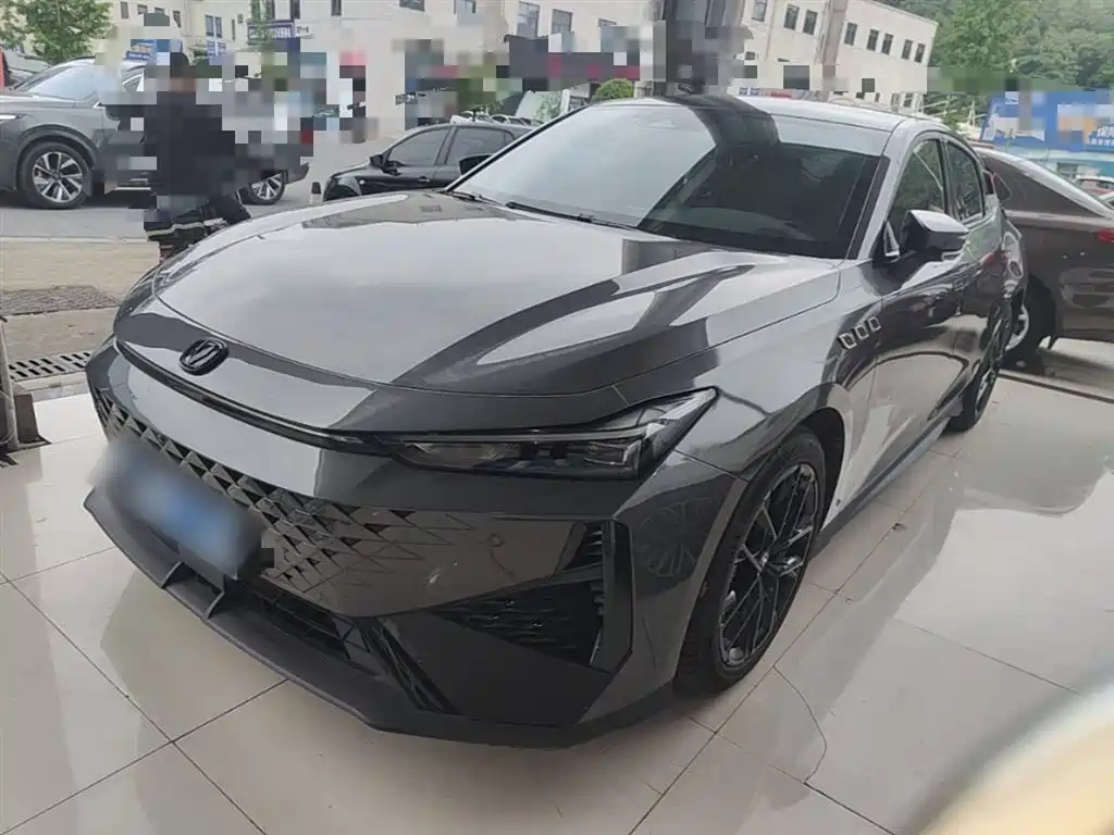 Changan UNI-V 2024 1.5T Deluxe