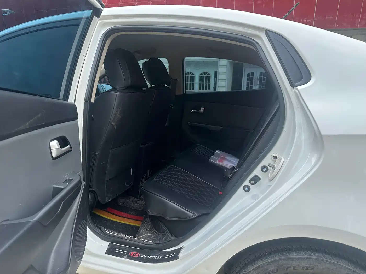 KIA K2