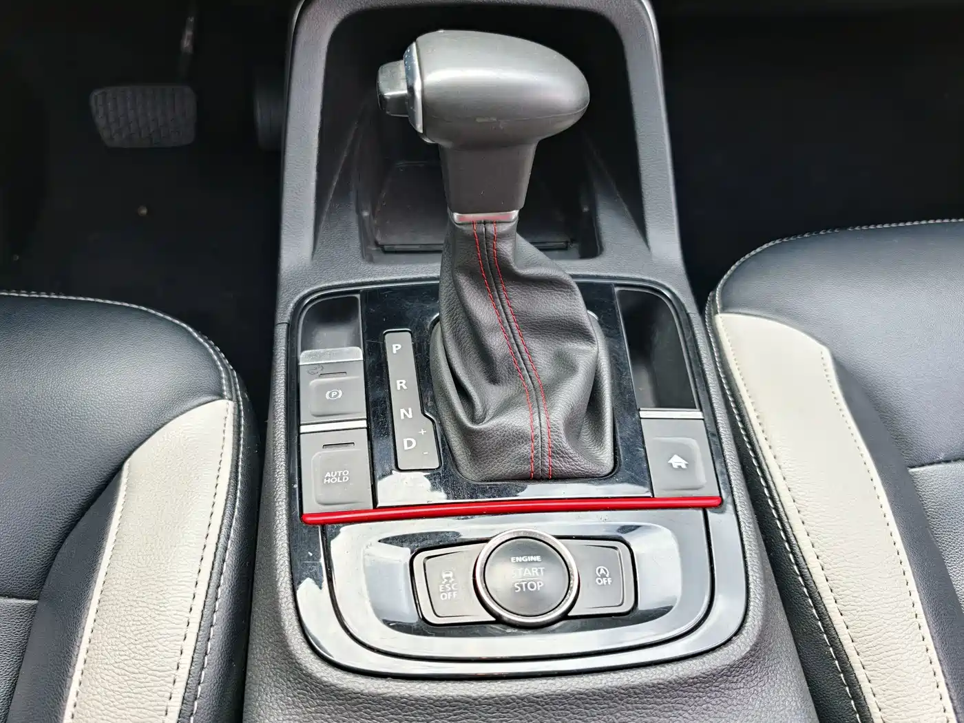 Qoros 5 2020 2019 1.6T Automatic Zhiyun Internet (AliOS) Premium Edition