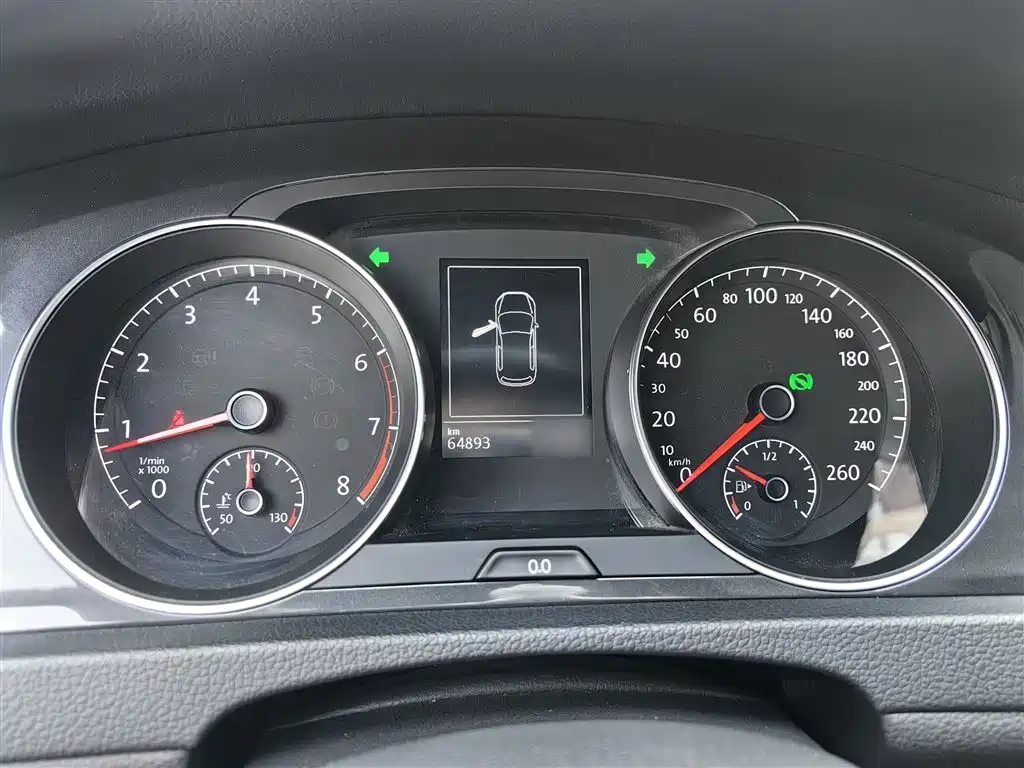 Volkswagen Golf 2018 1.6L Automatic Comfort фото 8