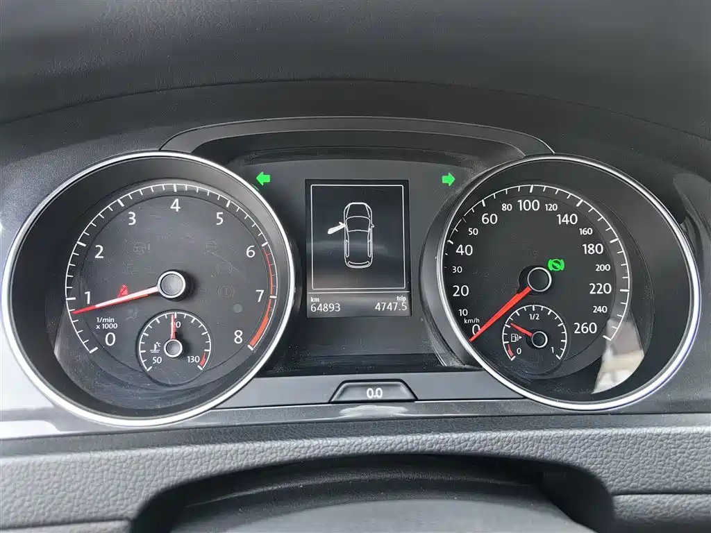 Volkswagen Golf 2018 1.6L Automatic Comfort фото 9