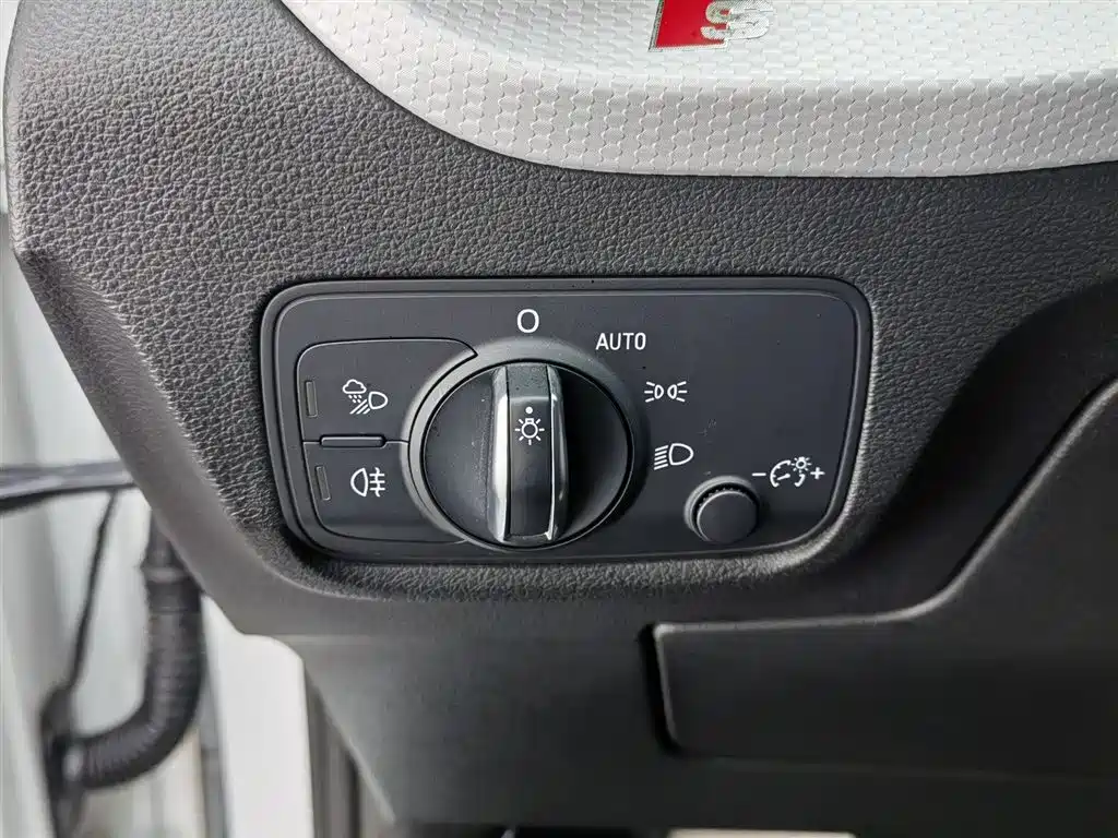 Audi Q2L 2018 35 TFSI Fashion Elegance China V фото 21