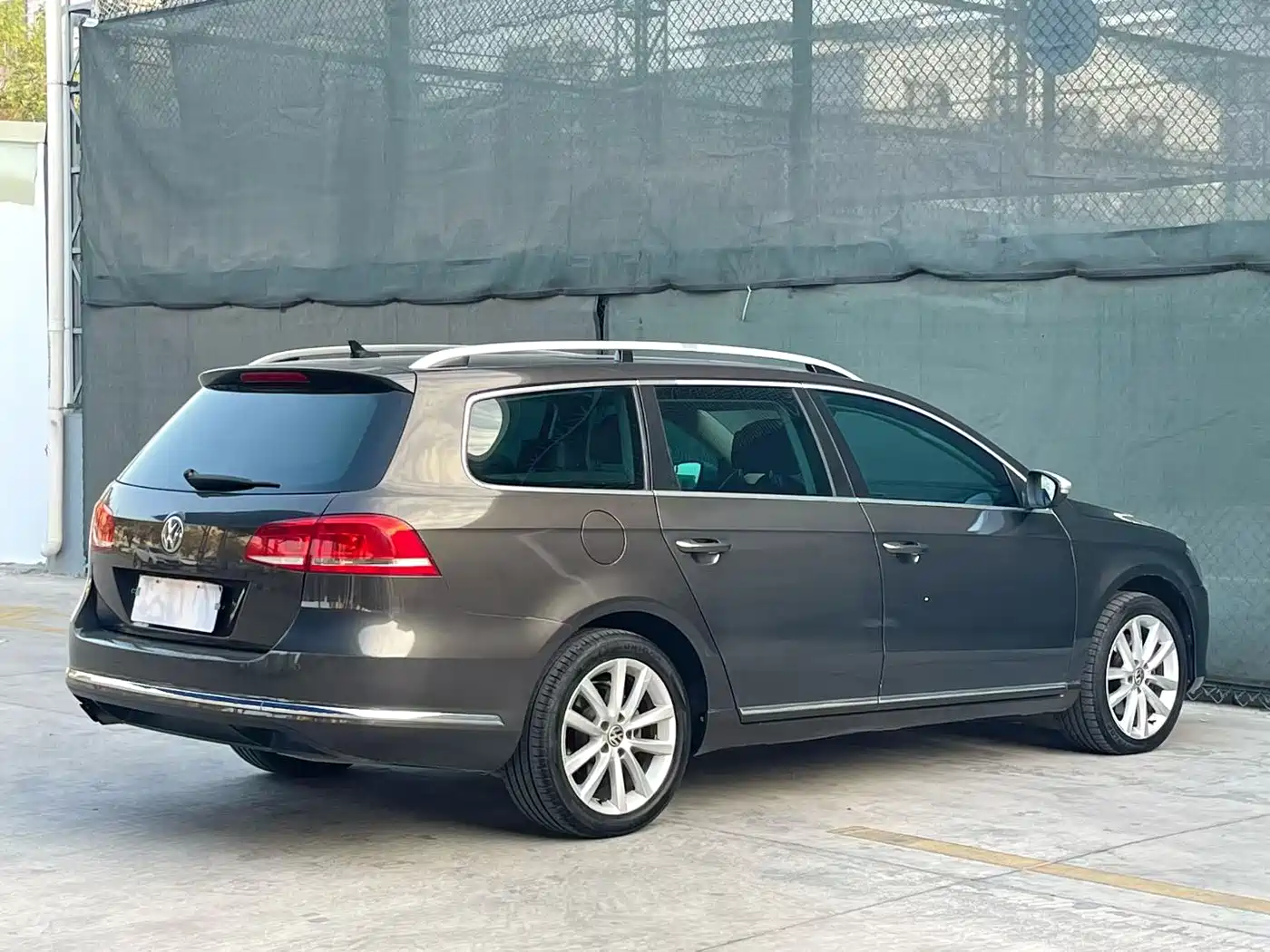 Volkswagen Magotan (Import) 2012 Wagon 2.0TSI Comfort фото 9