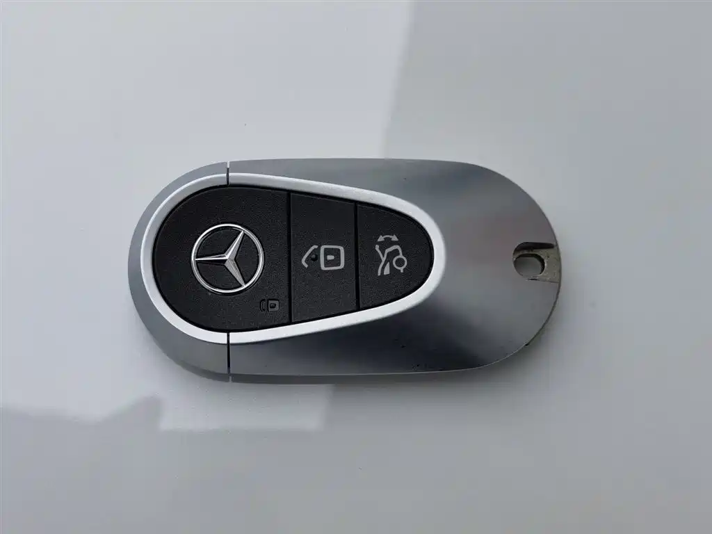 Mercedes-Benz C-Class 2023 Facelift C 260 L Sport Edition фото 19
