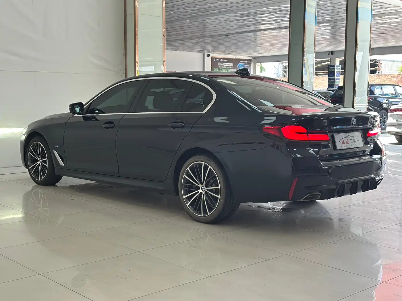 BMW 5 Series 2021 530Li Leading M Sport Package фото 19