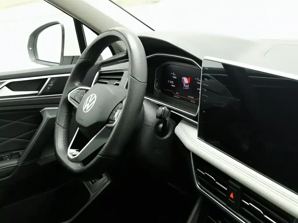 Volkswagen Tiguan L 2022 330TSI Automatic 2WD Smart Edition фото 22