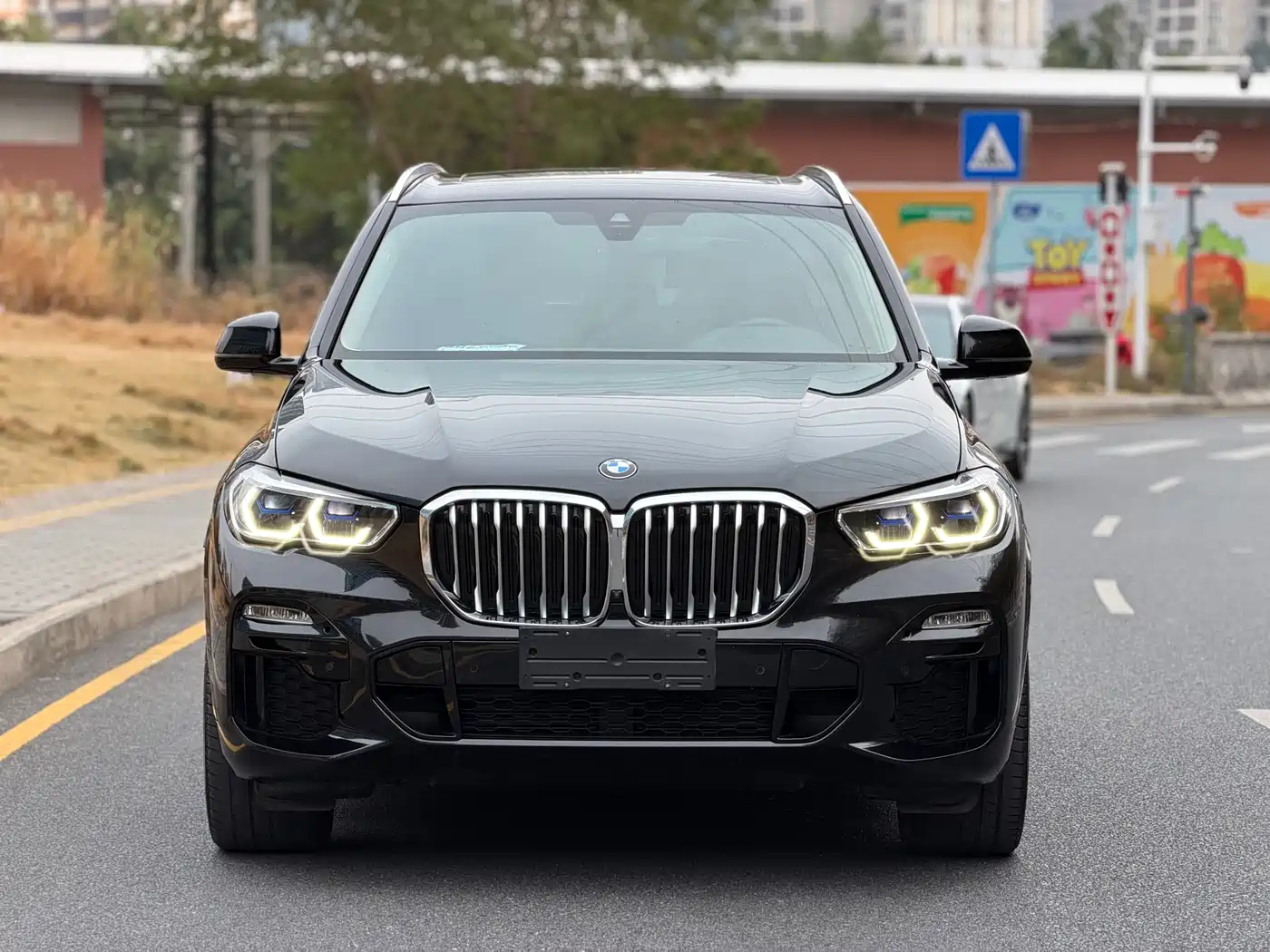 BMW X5 (Import) 2021 xDrive40i M Sport Package фото 2