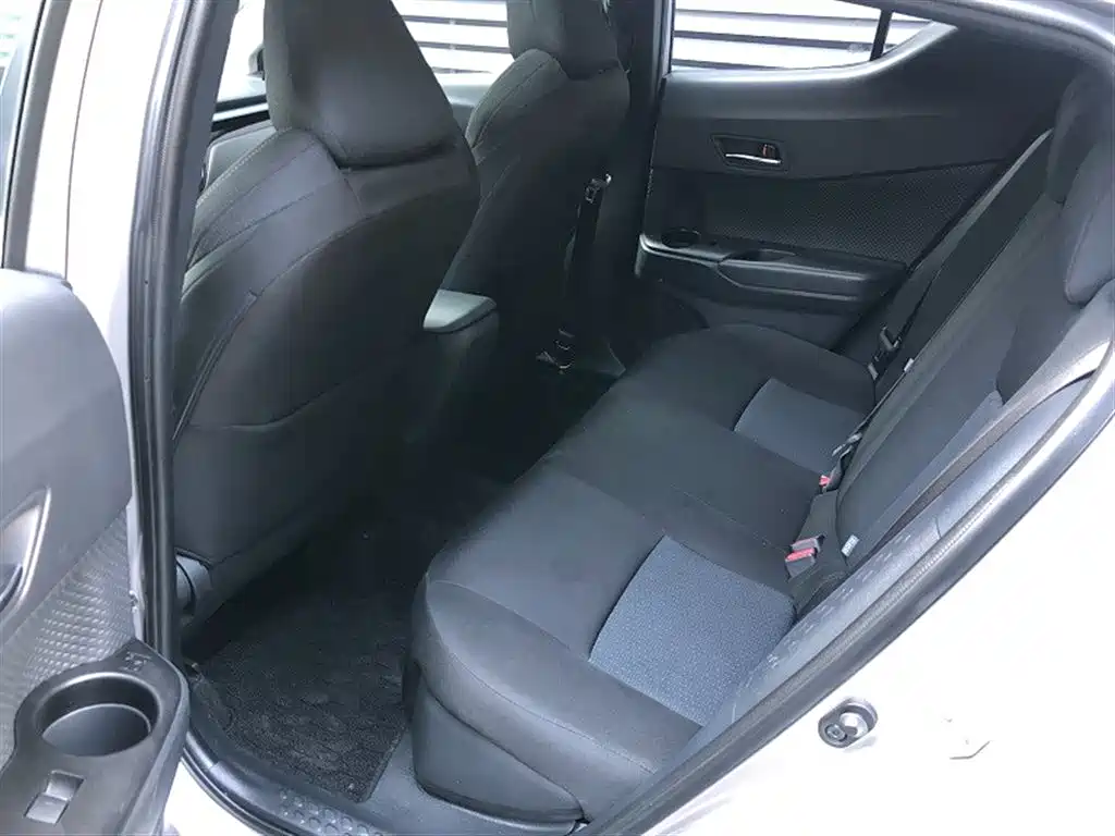 Toyota IZOA 2021 2.0L Yixiang Edition фото 9