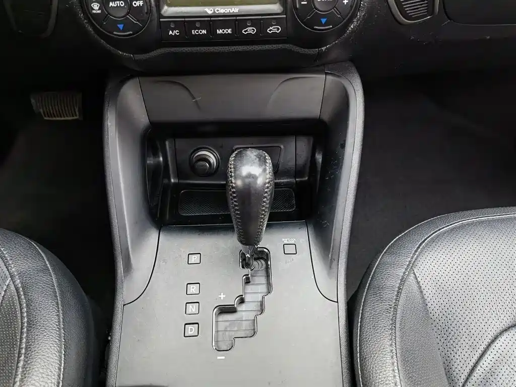 Hyundai Beijing Hyundai ix35 2015 2.0L Automatic 2WD Smart Type China IV фото 13