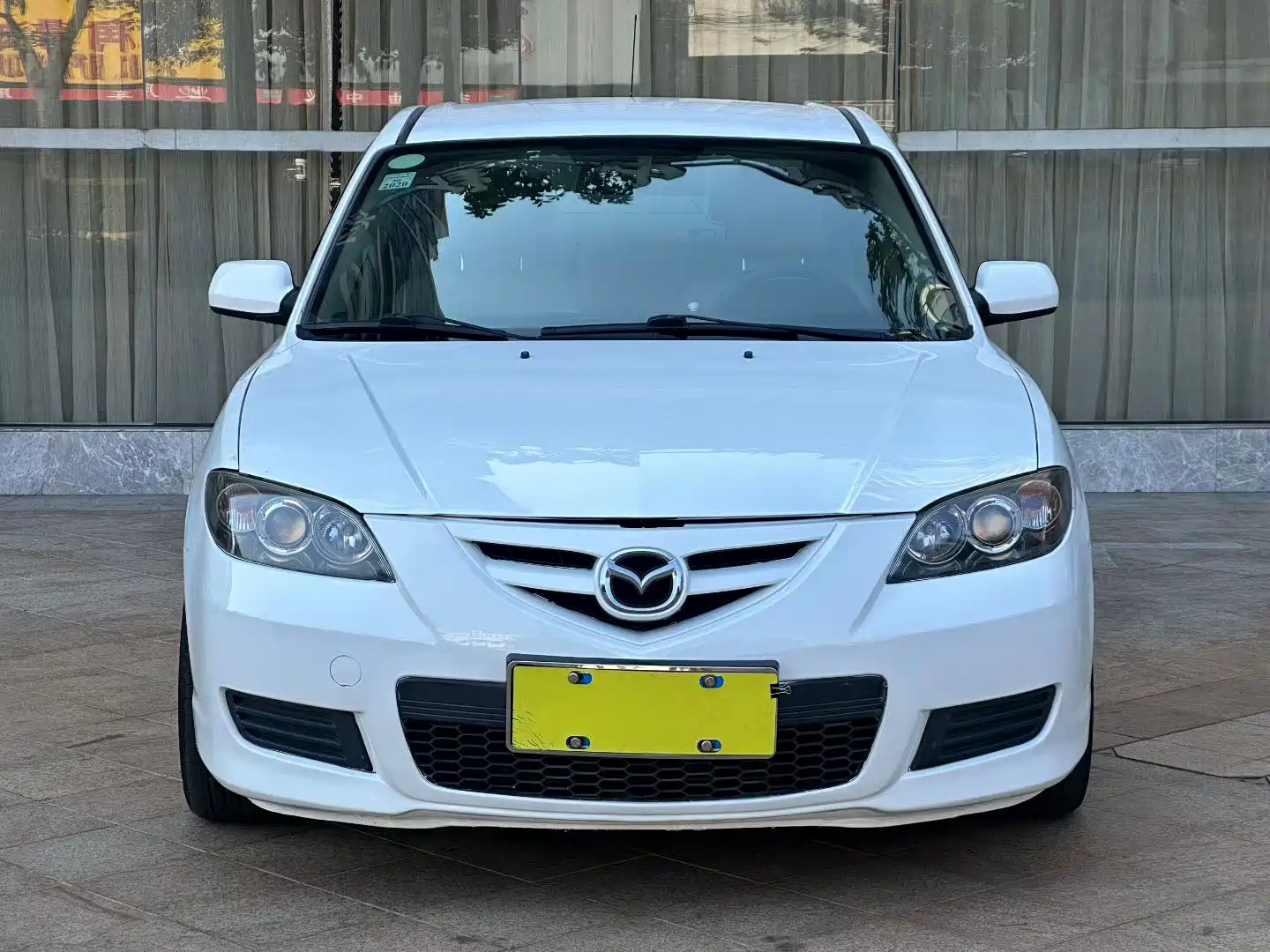 Фото 2 - Mazda 3